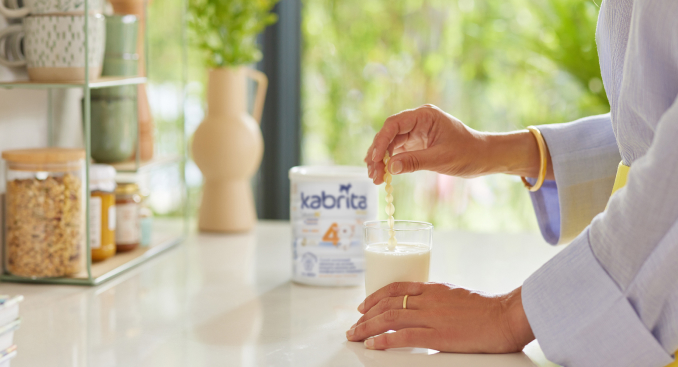 Молочная смесь Kabrita с пробиотиками и омега-кислотами для здоровья ребенка